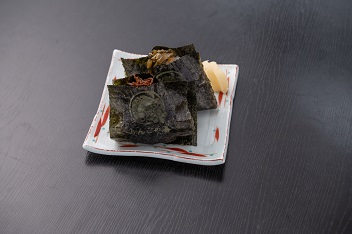 おにぎり(具はその日のお楽しみ)